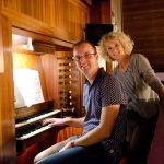 Orgelconcert en zang in lege kerk-luistert u mee?